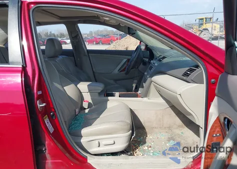 2011 Toyota Camry Xle V6 z USA, uszkodzony, nr VIN 4T1BK3EK4BU117537